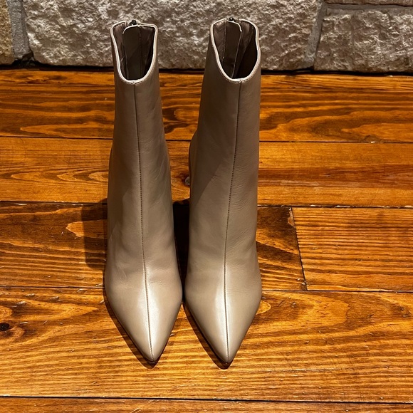 Black Suede Studio Jennifer Pointy Toe Bootie Fendi Leather, 37 EU (6.5 - 7 US) - Picture 4 of 14